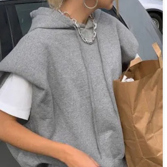 BR Cocoon Style Hoodie - Picture 9 of 11